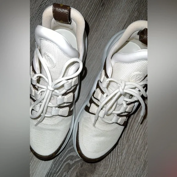 LV Archlight Sneaker - Picture 5 of 5